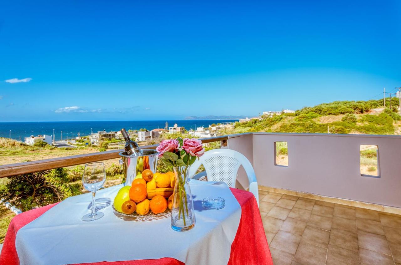 Gregory Village Sea View Stalós